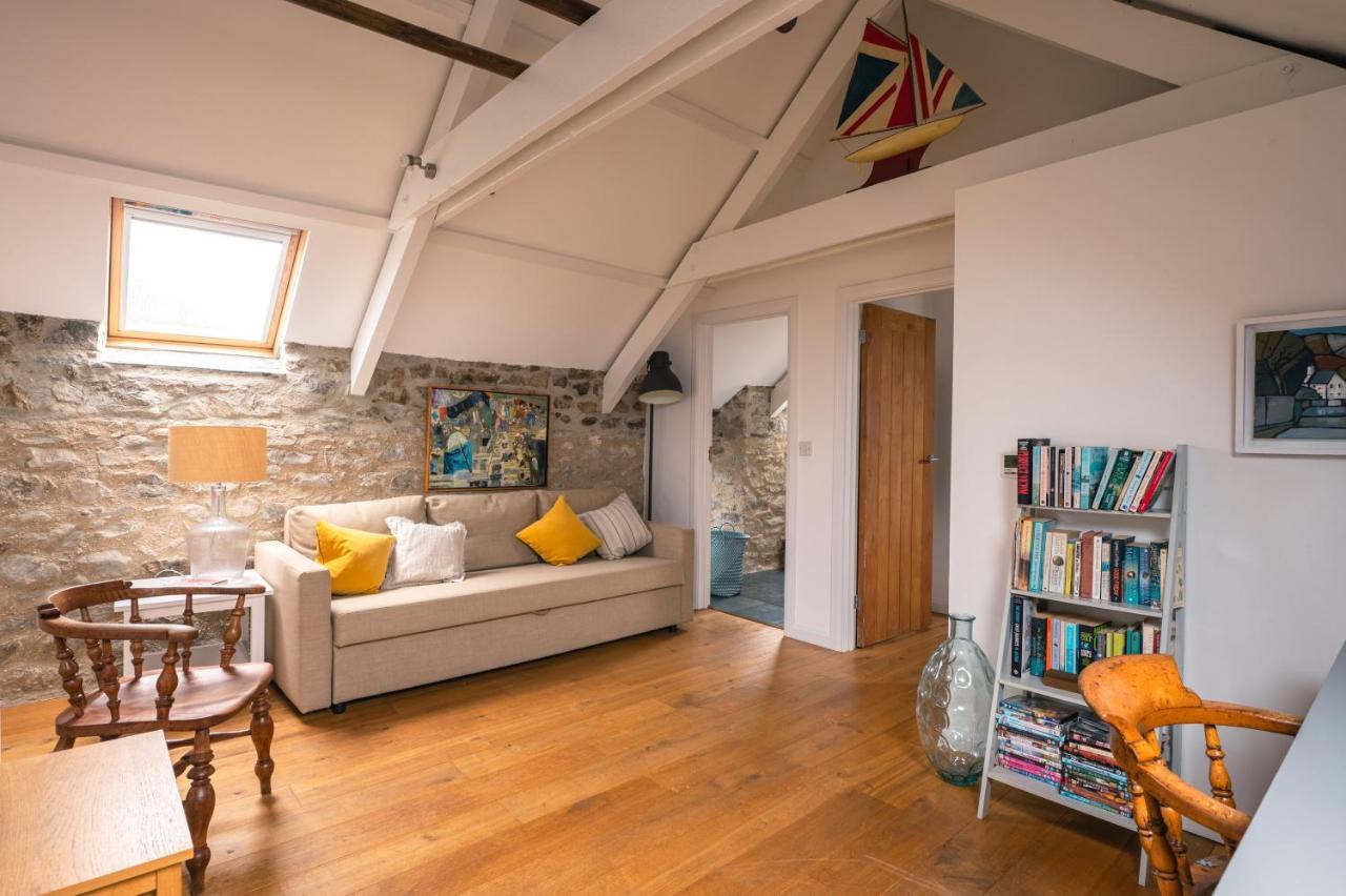 Stunning Converted Granary In Heart Of St Davids Bagian luar foto