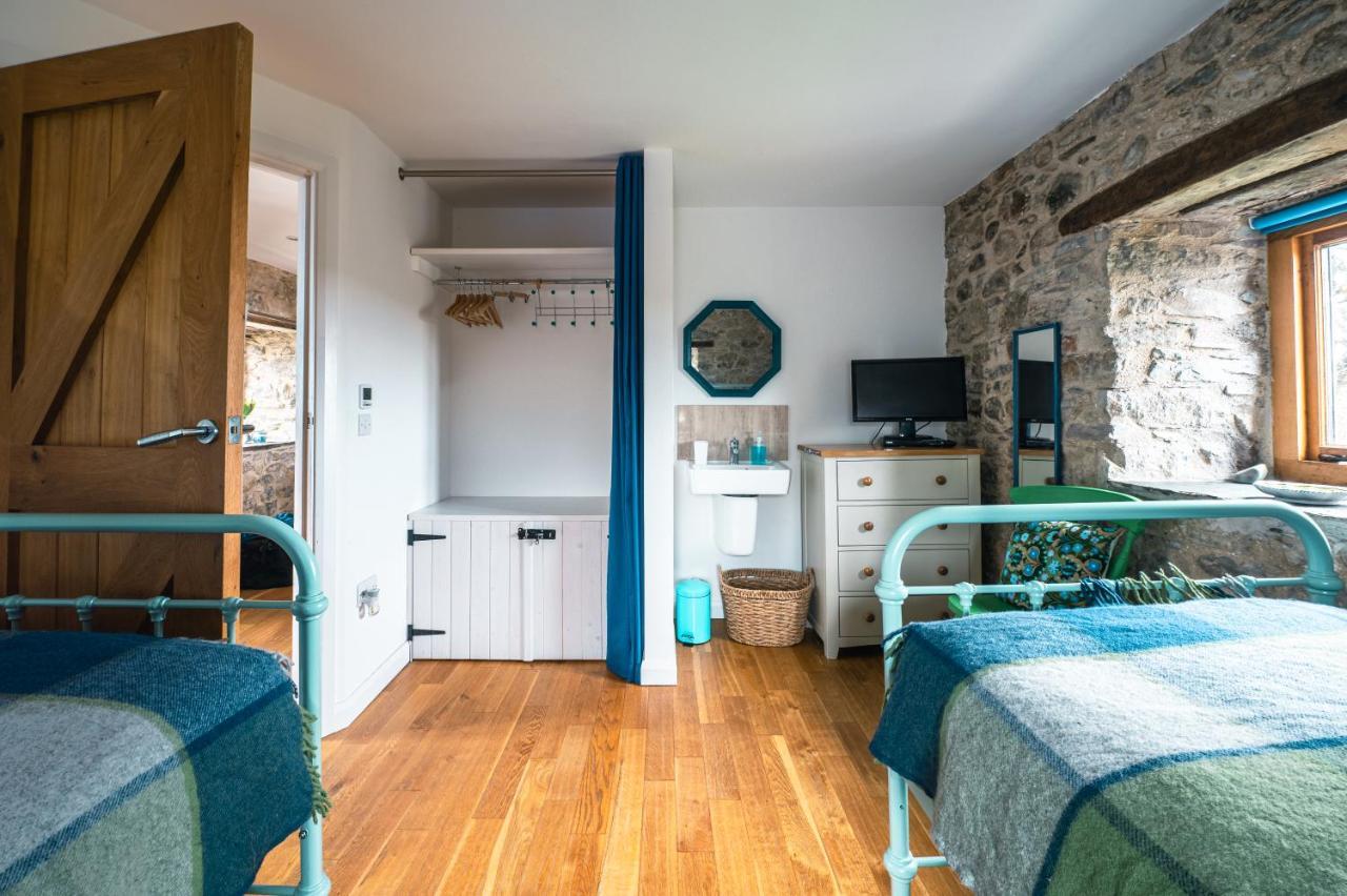 Stunning Converted Granary In Heart Of St Davids Bagian luar foto